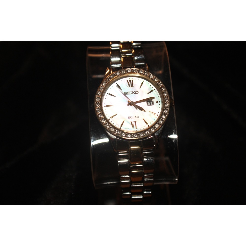 Seiko Solar Women Watch V137-0AA0 Two Tone Mother of Pearl Crystal Bezel Date